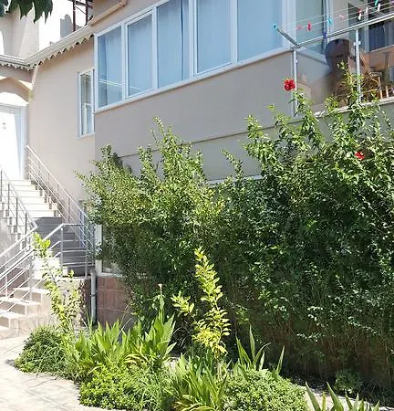 Piero , Villa Kemer