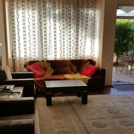 Piero , Villa Kemer